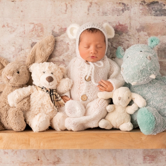 Meet your Posher, Donna - Picture 1 of 3